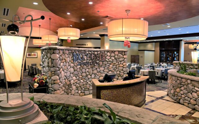 Отель Embassy Suites by Hilton Charlotte Concord Golf Resort & Spa