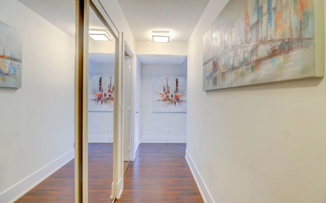 PlanURstay  - 300 Front Street West