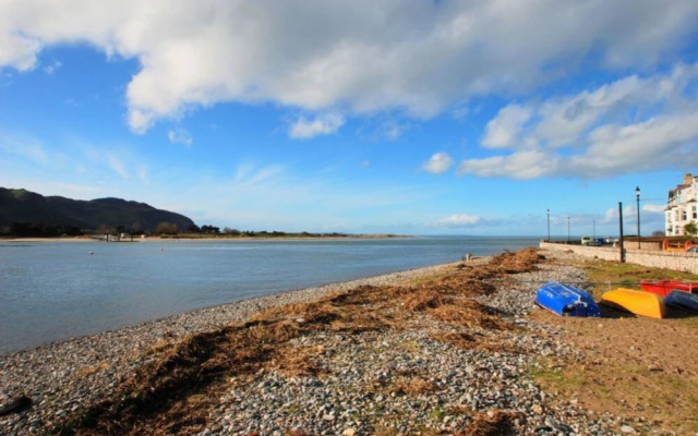 Estuary View Apartment