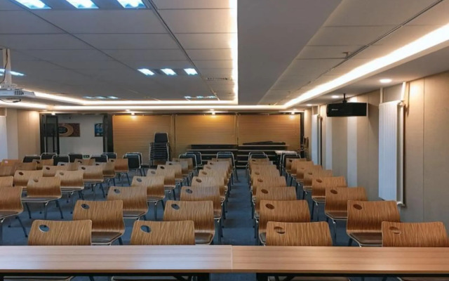 GYA Hotel Taiyuan Zonggai Zone Ancient County Chengnan Station