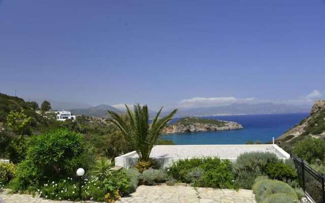 Villa Ouranos our Dream in Blue and Cream With Seaview and Pool
