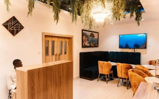 Trendy Hotel and Suites