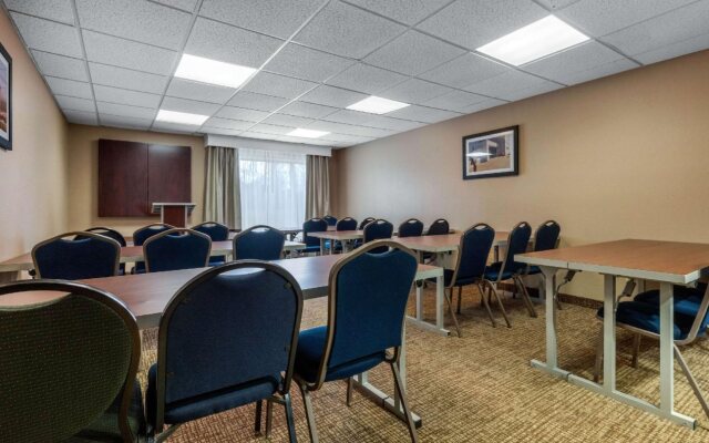 Comfort Inn & Suites Montgomery East Carmichael Rd