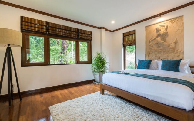 Lilly Villa