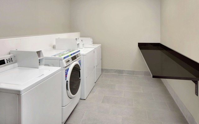 Homewood Suites by Hilton Minneapolis-Mall Of America