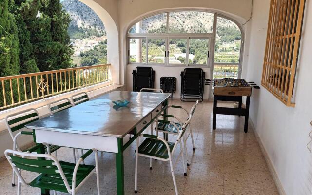 Delightful Holiday Home in Callosa d' Ensarria With Pool