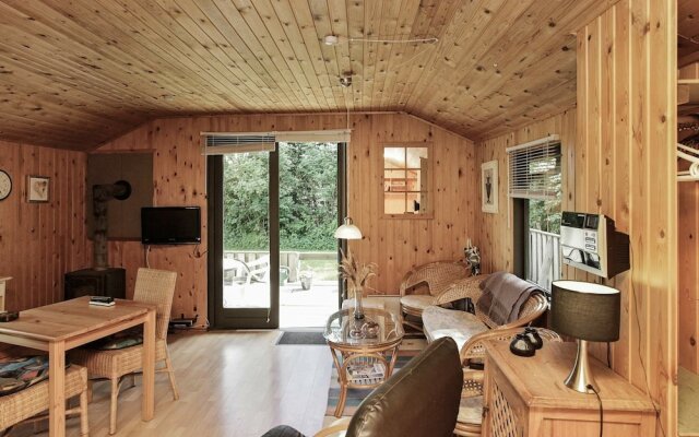 Cozy Holiday Home in Hals near Beach