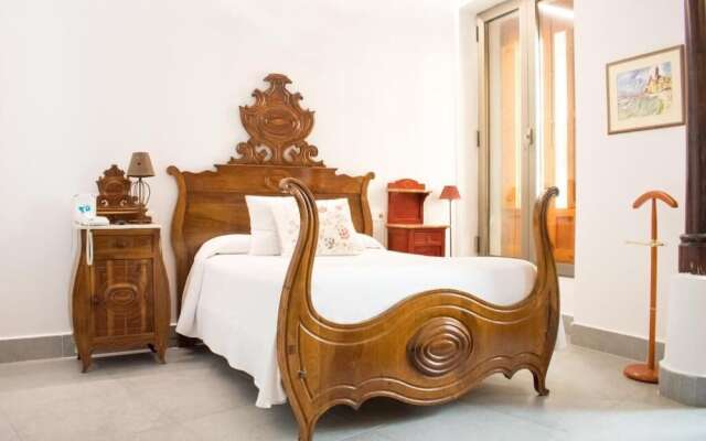 Hostal Les Monges Palace