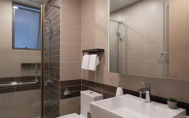 Luxury Lumiere Riverside Urban Apartment