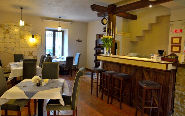 Nobilton Hotel