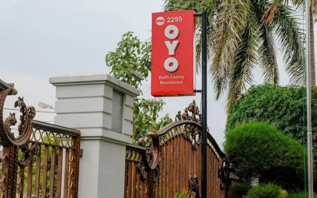OYO 2295 Daffi Family Residence