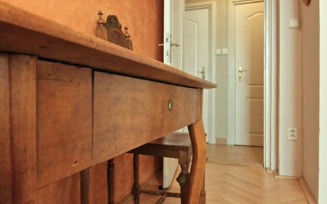 Cosy Rustic 1 Bedroom Apartment in Mala Strana