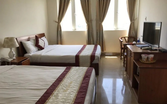Minh Long Hotel