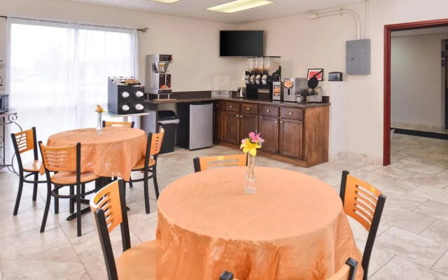 Red Coach Inn and Suites Grand Island NE