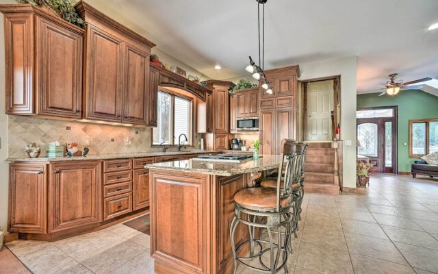 Linden Lakefront Hideaway w/ Dock & Private Beach!