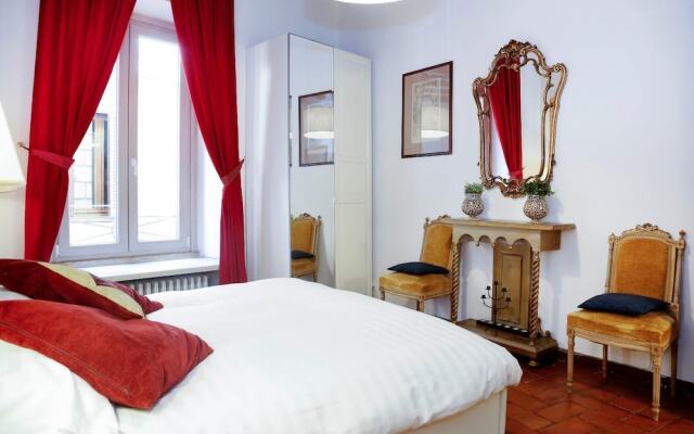 Campo Dei Fiori 2 Bedroom Apartment