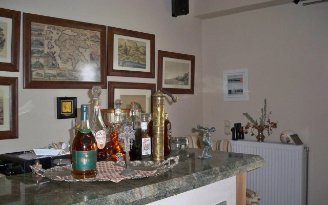 Porto Mani Suites