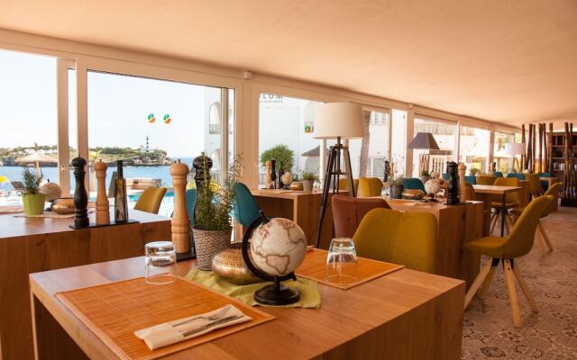 Orange Colom Seaside Apartments