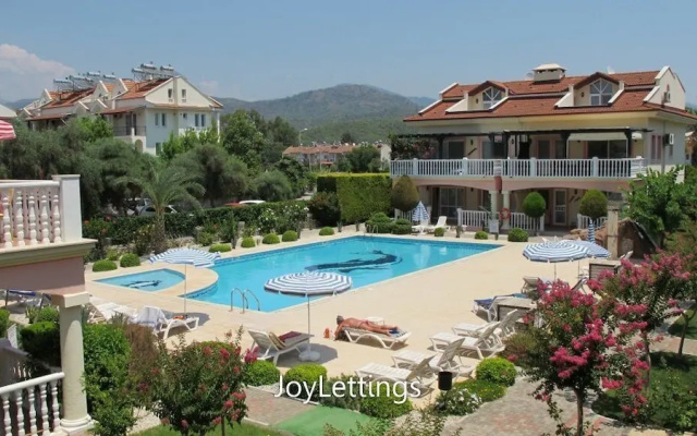 Villa SM05 by JoyLettings