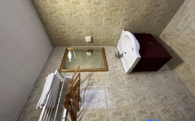 Binyang Dream Team Hotel (Litang Branch)