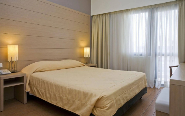 Parnon Hotel
