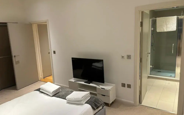 Executive Level Quartermile two Bedroom Apartment - Extremely Central