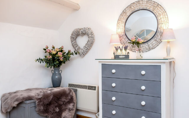 Holiday Home Thrift Cottage
