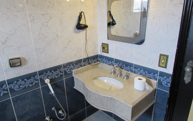 Pleasant Place Hotel