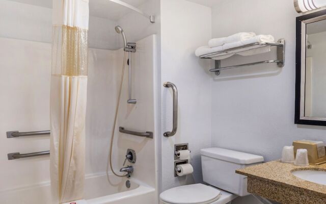 Motel 6 Dodge City KS