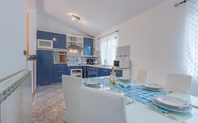 Awesome Home in Vodnjan With Wifi and 3 Bedrooms