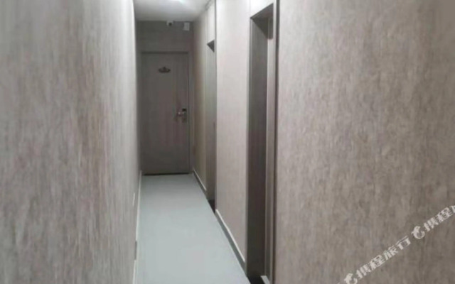 Yijia Hotel