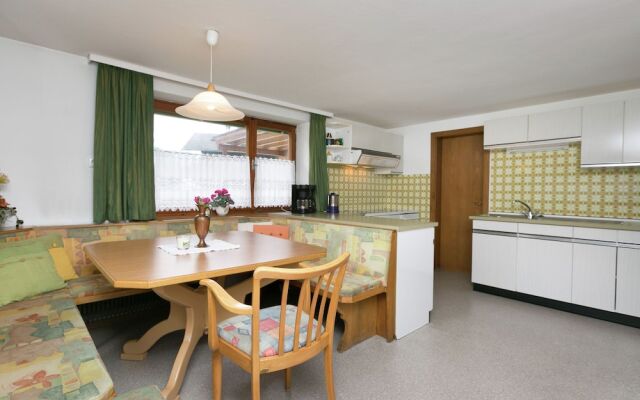 Splendid Apartment in Uderns near Hochzillertal Ski Area