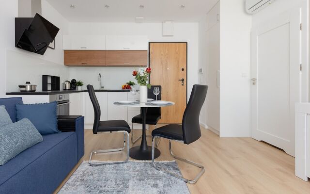 Warsaw Bonifraterska by Renters