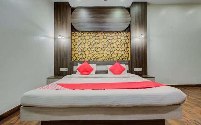 Savoy Hotel By OYO Rooms