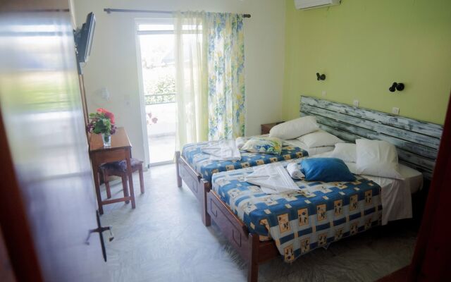 Yiannis Apartments