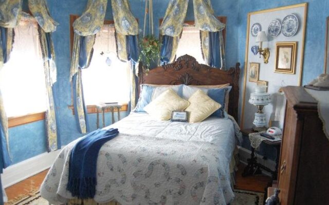 Schuster Mansion Bed & Breakfast