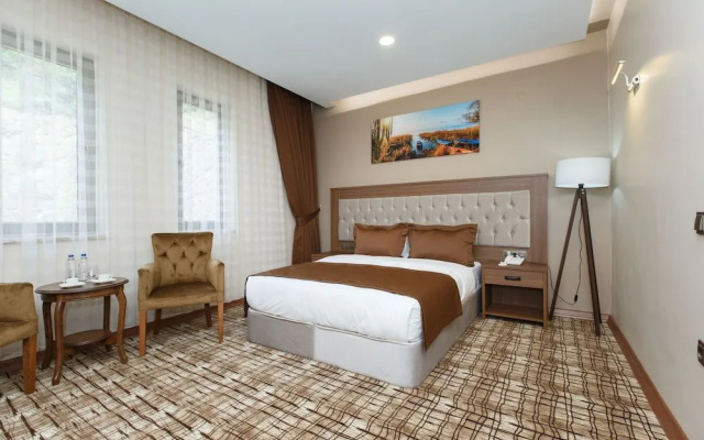 Grand Mela Hotel