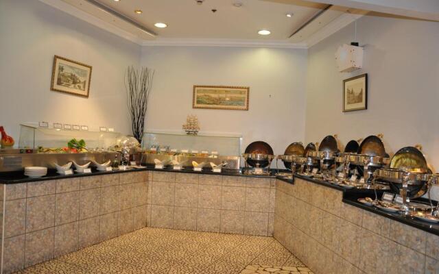 Grand Continental Hotel