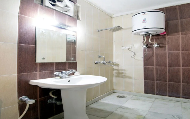 OYO 17109 Hotel Vipul Palace