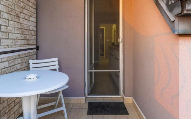 Beautiful 1BD Apartment with a Parking Spot