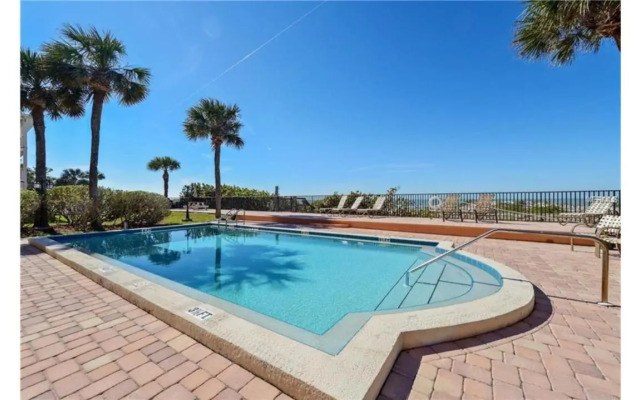 Pelican Cove #301
