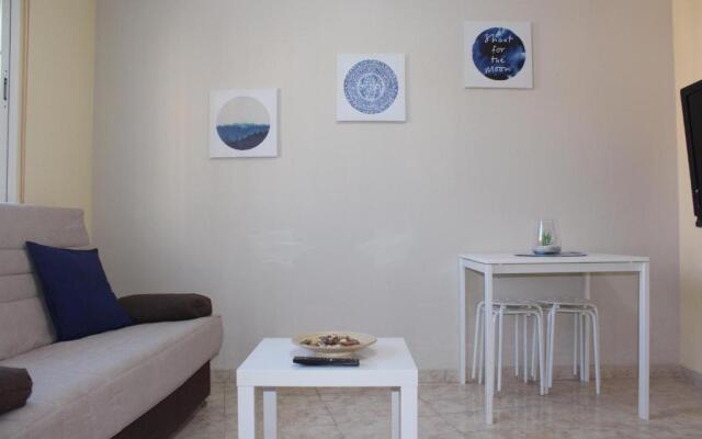 Nice and New Studio with balcony close to the city