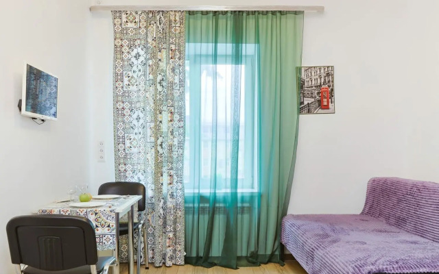 В центре на улице Гончарная 21