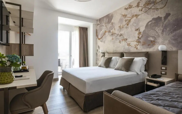 Life Hotel 4 Superior