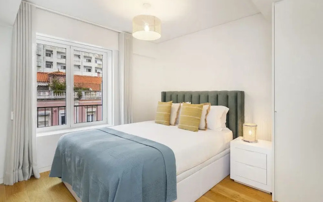 Urban Oasis: Modern Living With Parking & Ac