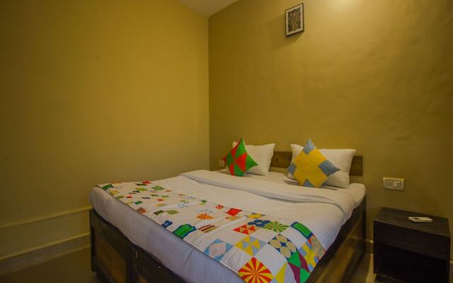 OYO 16456 Home Decent 1BHK Vagator