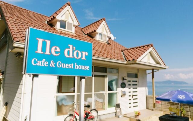 Ile d’or Café & Guest house