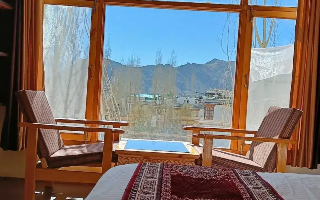 Hotel Malik Residency