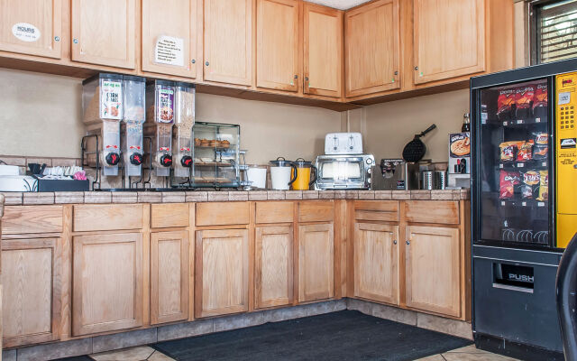 Rodeway Inn Farmington