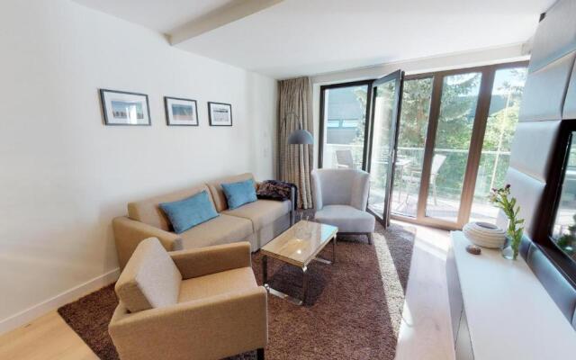 White Pearl Apartment 2.05